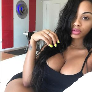 Analicia Chaves showing boobs