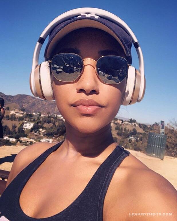 Candice Patton boobs