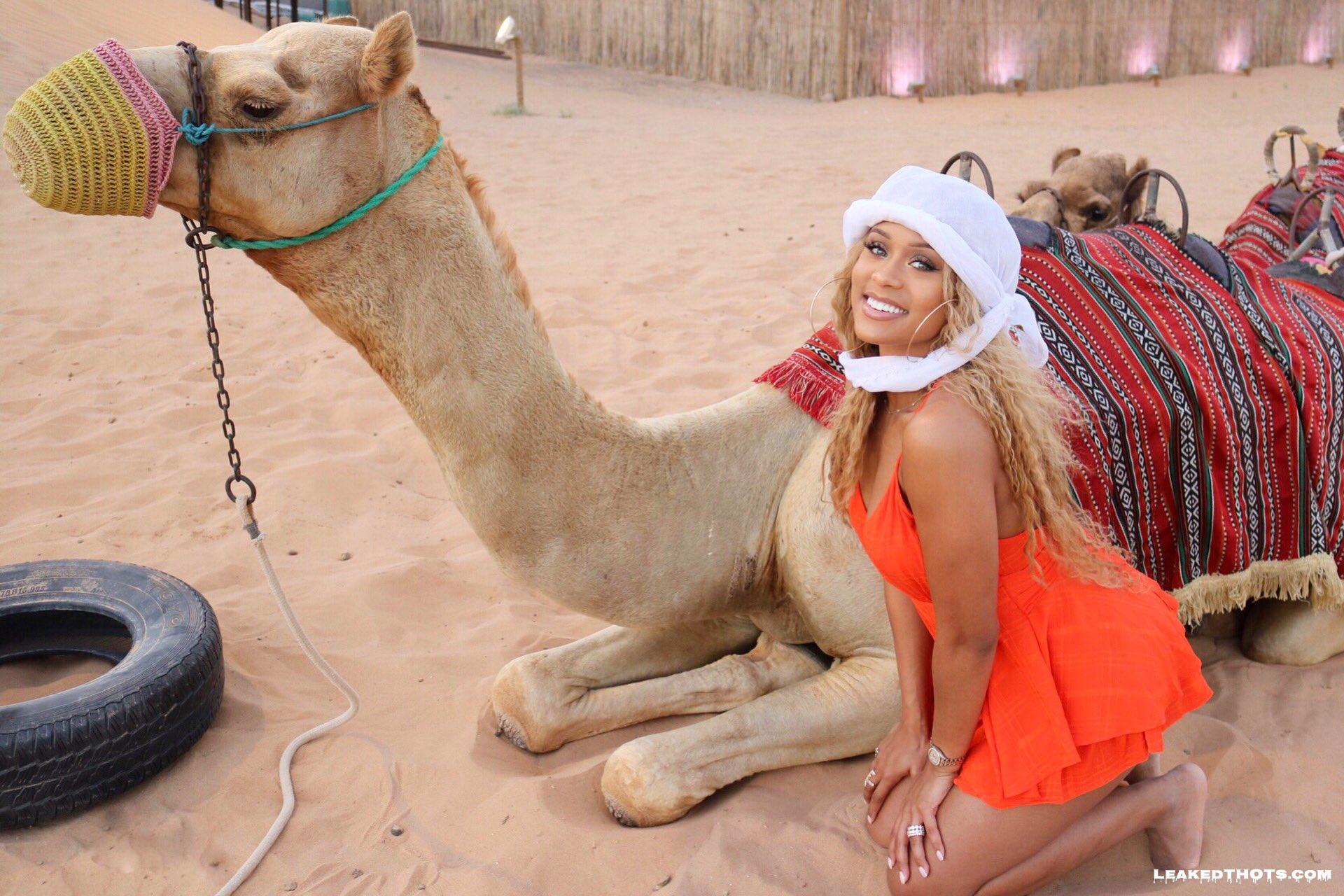 Jilly Anais camel toe