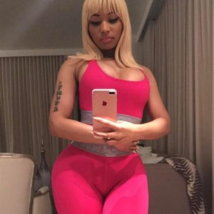 Nicki Minaj nip slip selfie
