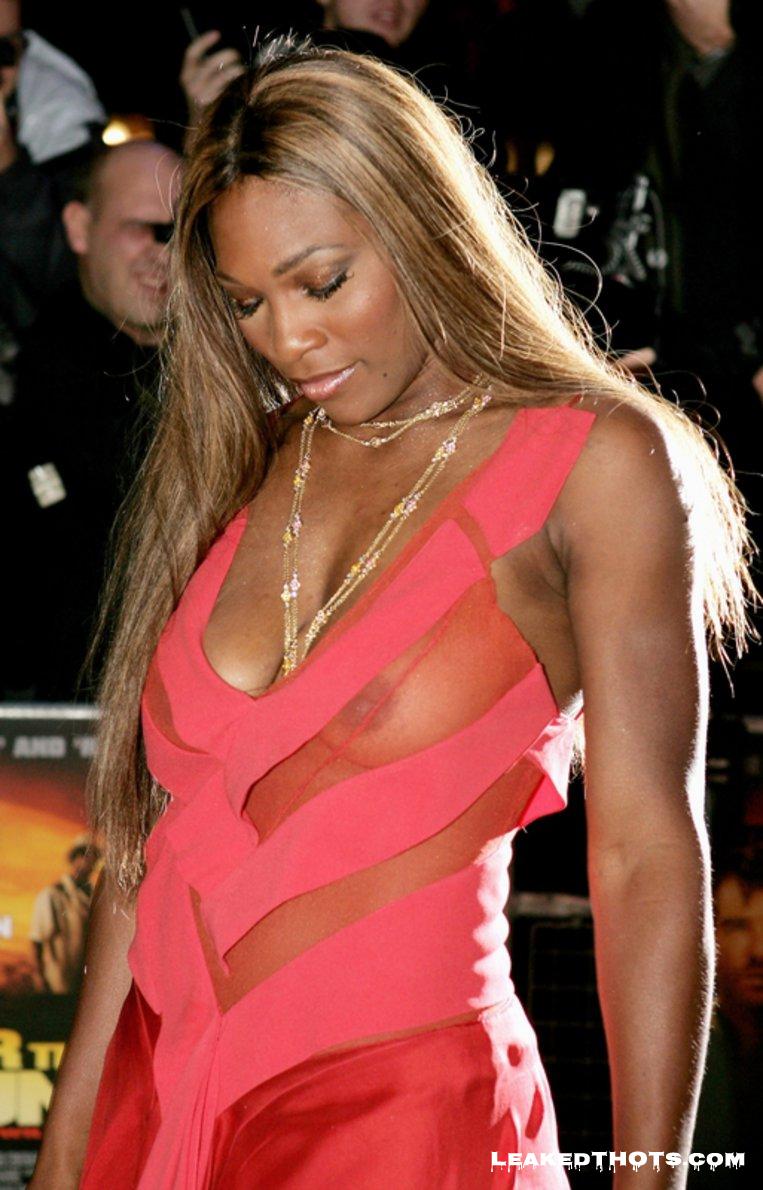 Serena Williams big boobs