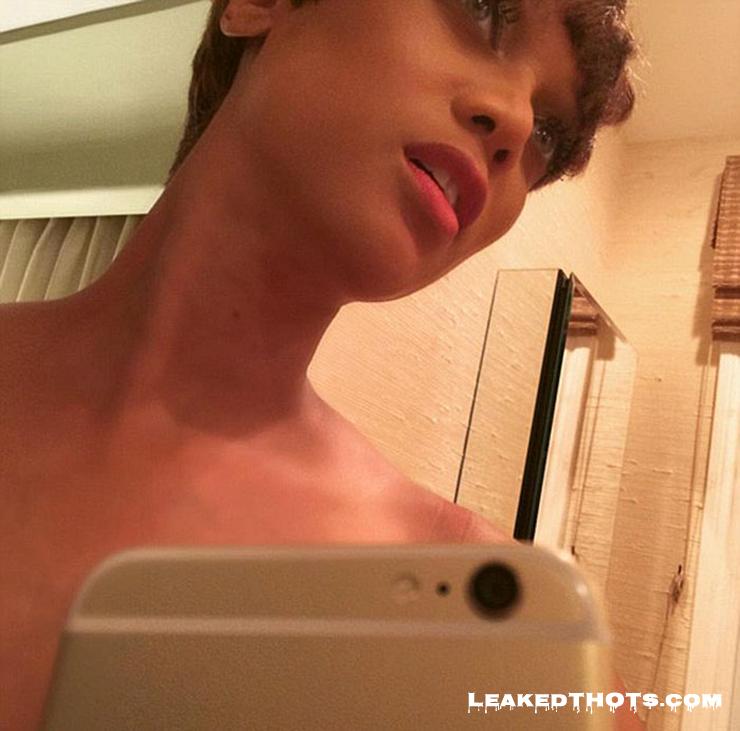 Tyra Banks | LeakedThots 26